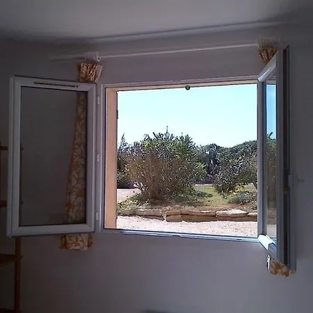بيت للعطل House سيكس-فور-لو-بلاج