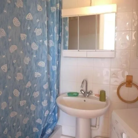House * سيكس-فور-لو-بلاج