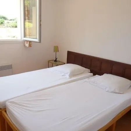 House بيت للعطل سيكس-فور-لو-بلاج